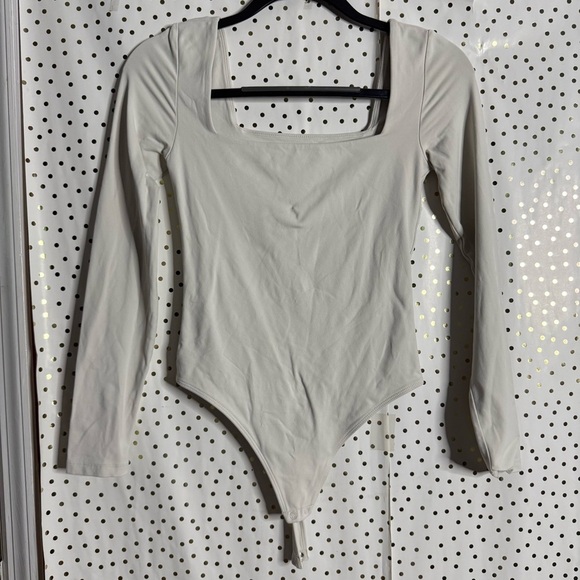 Babaton Cream Long Sleeve Bodysuit - Picture 1 of 9